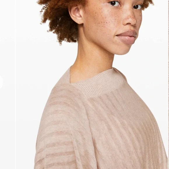 Lululemon Forward Flow Poncho - Picture 2 of 5